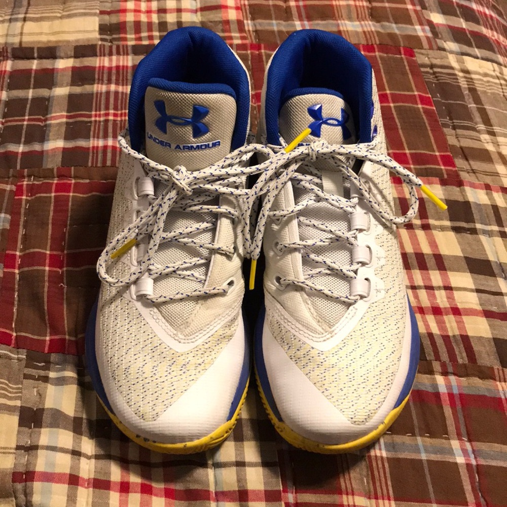 NWOT Steph Curry Youth size 5 shoes